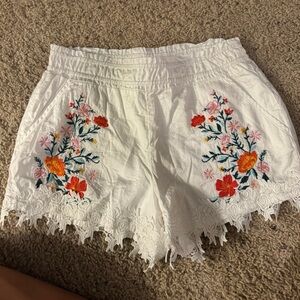 Jolt white floral shorts S but stretchy